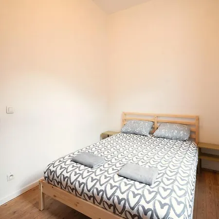 Apartment Two-bedroom River Side In The Heart Of *