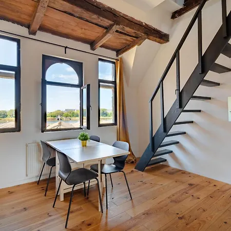 Apartment Two-bedroom River Side In The Heart Of Antwerp
