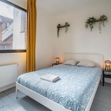 Apartment Two-bedroom River Side In The Heart Of *